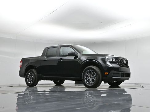 New 2026 Ford Maverick XLT image 3