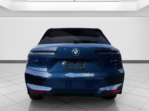 Used 2024 BMW iX xDrive50 w/ Premium Package AWD/4WD image 4