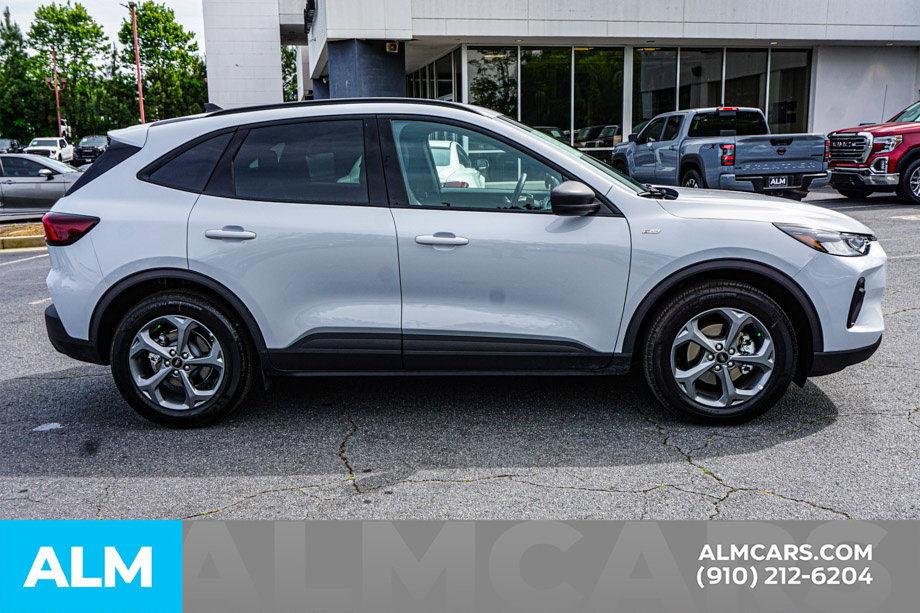 Used 2026 Ford Escape ST-Line FWD image 8