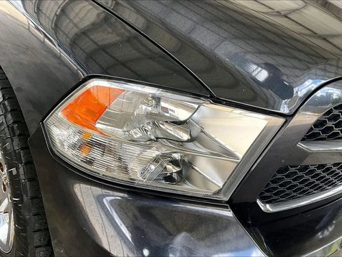 Used 2017 RAM 1500 Express AWD/4WD image 28