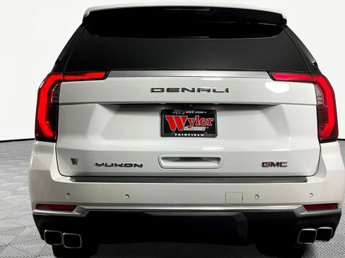 Used 2025 GMC Yukon XL Denali image 5