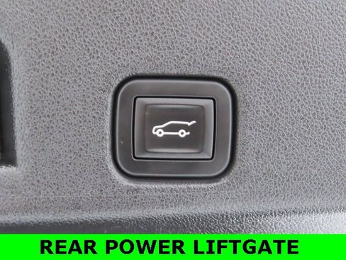 Used 2024 Chevrolet Traverse Z71 w/ Enhanced Driving Package image 31