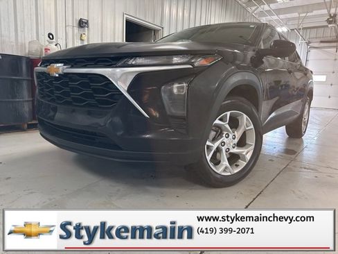 Used 2024 Chevrolet Trax LS w/ LS Convenience Package image 25