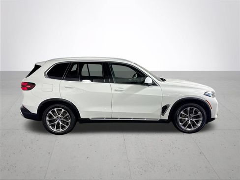 Used 2025 BMW X5 xDrive50e AWD/4WD image 5