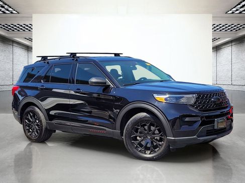 Used 2020 Ford Explorer XLT w/ Class III Trailer Tow Package AWD/4WD image 2