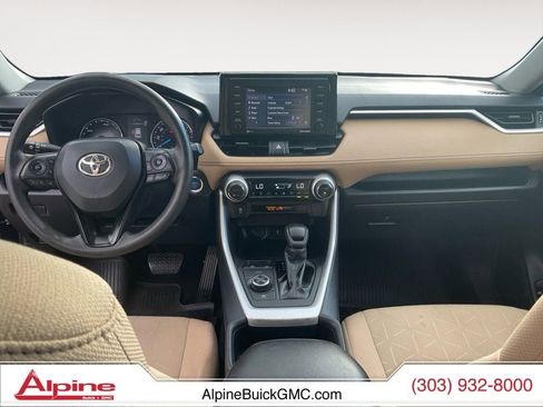 Used 2022 Toyota RAV4 XLE image 10