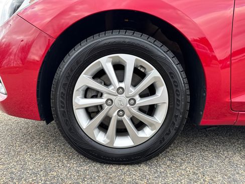 Used 2022 Hyundai Accent SEL image 11