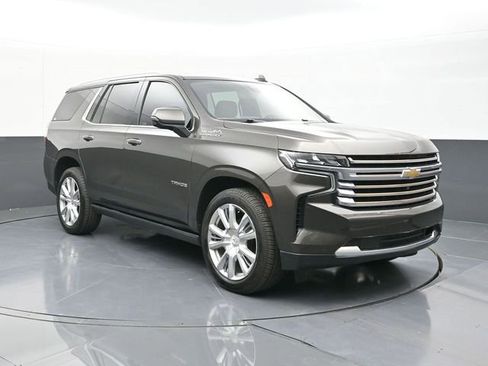Used 2021 Chevrolet Tahoe High Country w/ Premium Package image 21