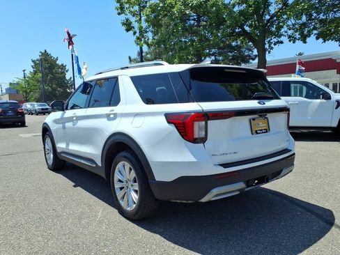 Used 2025 Ford Explorer Platinum w/ LUX Leather Package AWD/4WD image 9