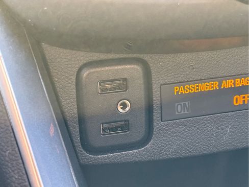 Used 2018 Chevrolet Trax LT w/ LT Convenience Package image 20