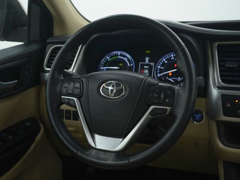 Used 2015 Toyota Highlander Limited Platinum image 18