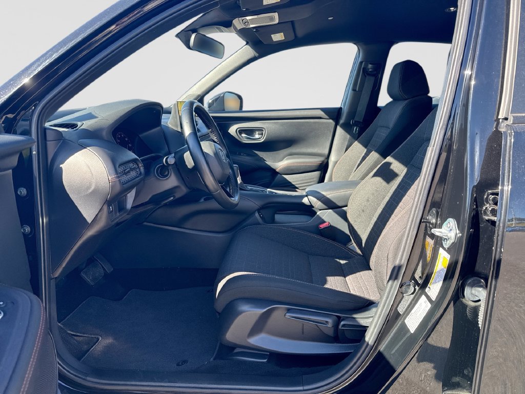 Used 2025 Honda HR-V Sport image 13