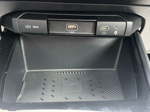 Certified 2024 Kia Niro EX Touring FWD image 33