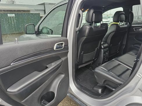 Used 2019 Jeep Grand Cherokee Limited RWD image 14