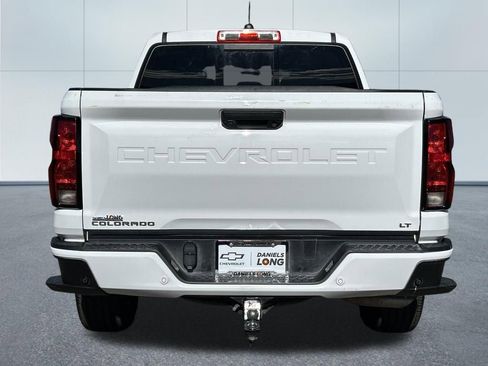 Used 2024 Chevrolet Colorado LT w/ LT Convenience Package II image 4