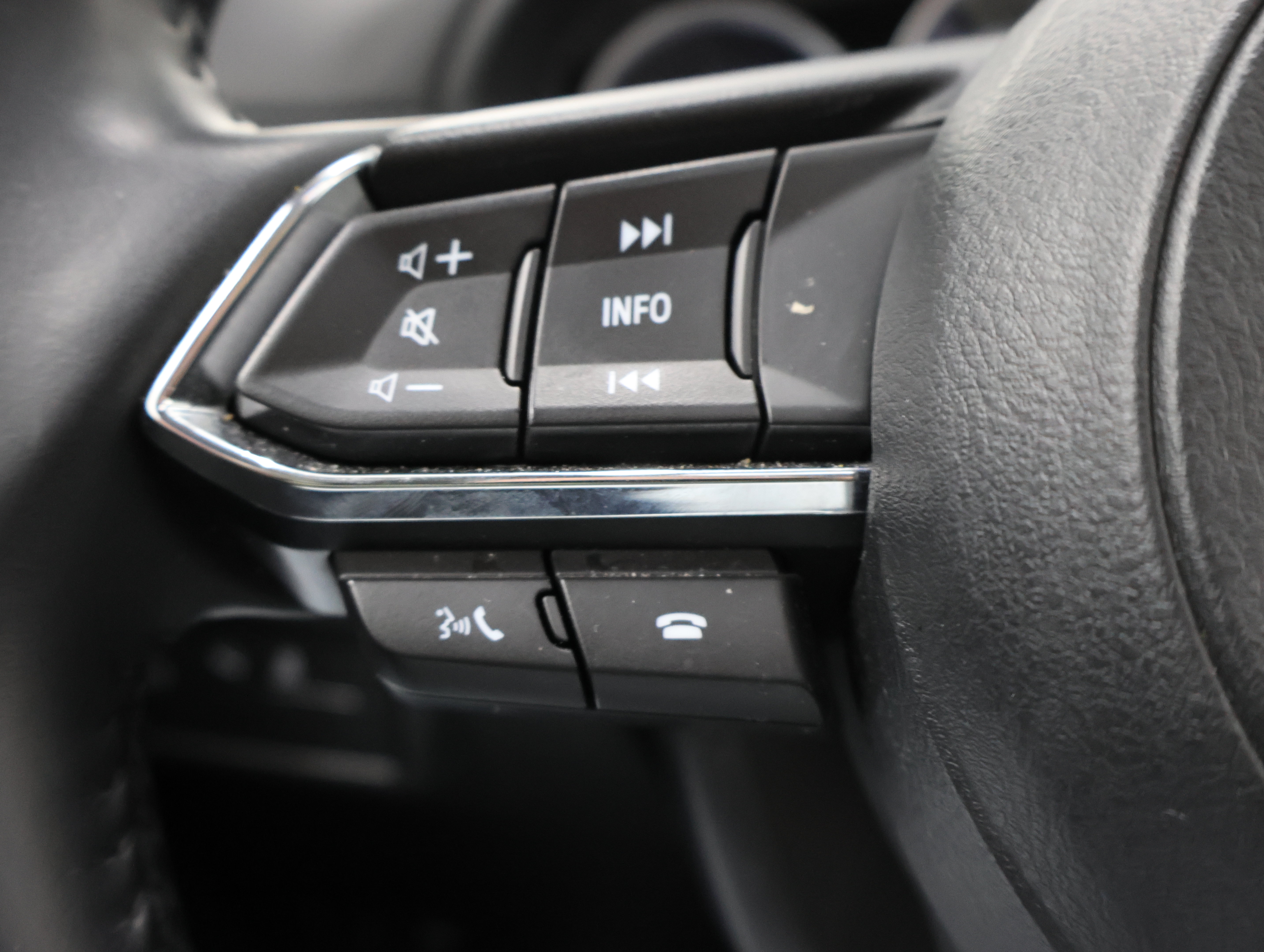 Used 2025 MAZDA CX-5 AWD 2.5 S w/ Preferred Package image 15