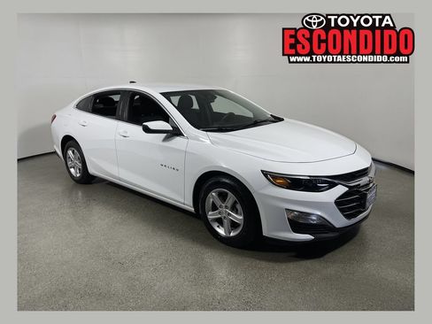 Used 2024 Chevrolet Malibu LS FWD image 1