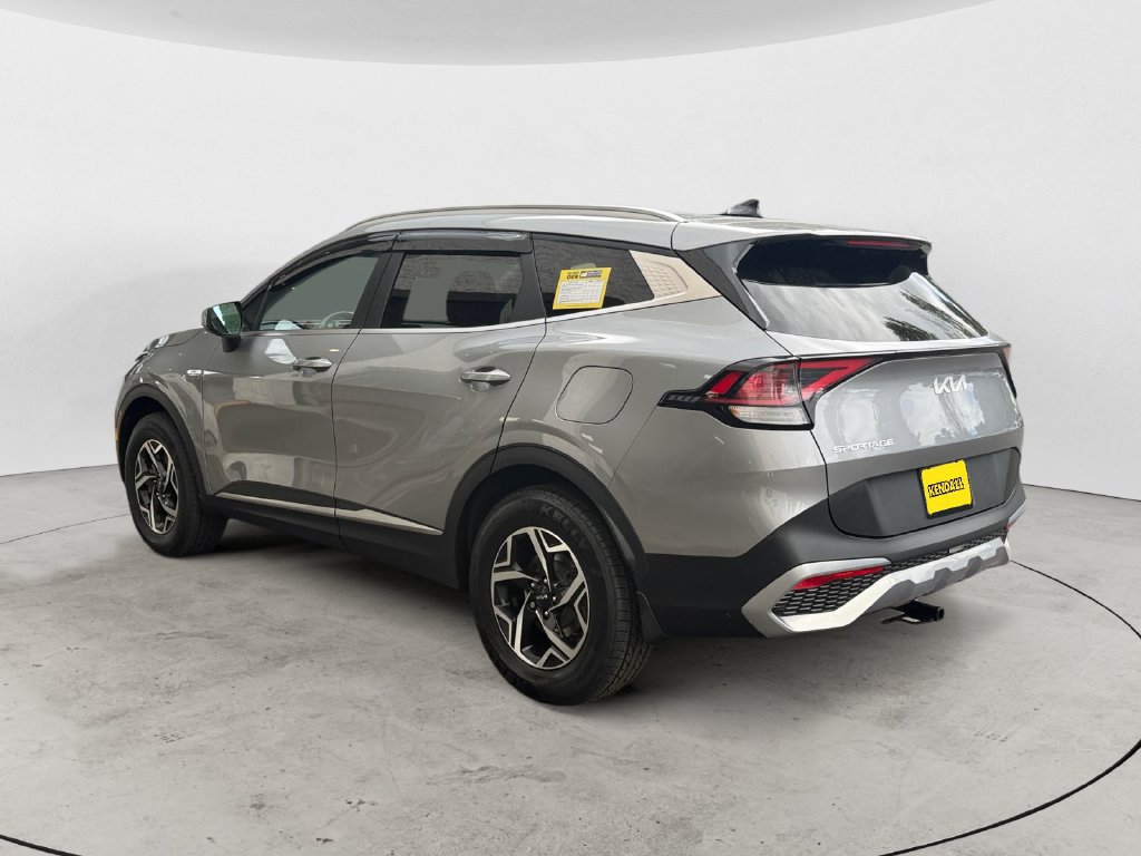 Used 2023 Kia Sportage LX AWD/4WD image 7