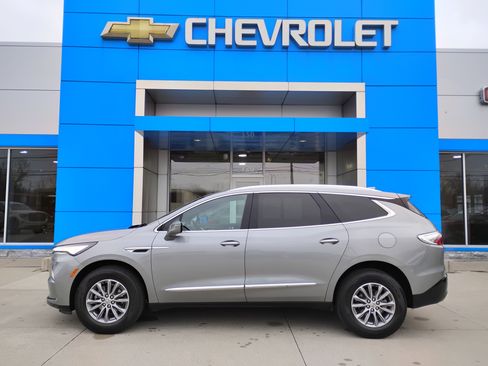 Used 2023 Buick Enclave Essence image 30
