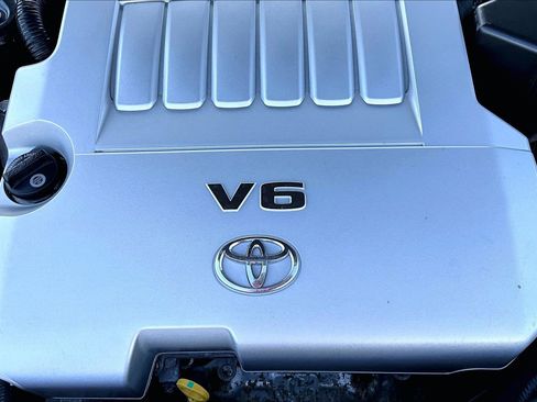 Used 2011 Toyota Avalon FWD image 28