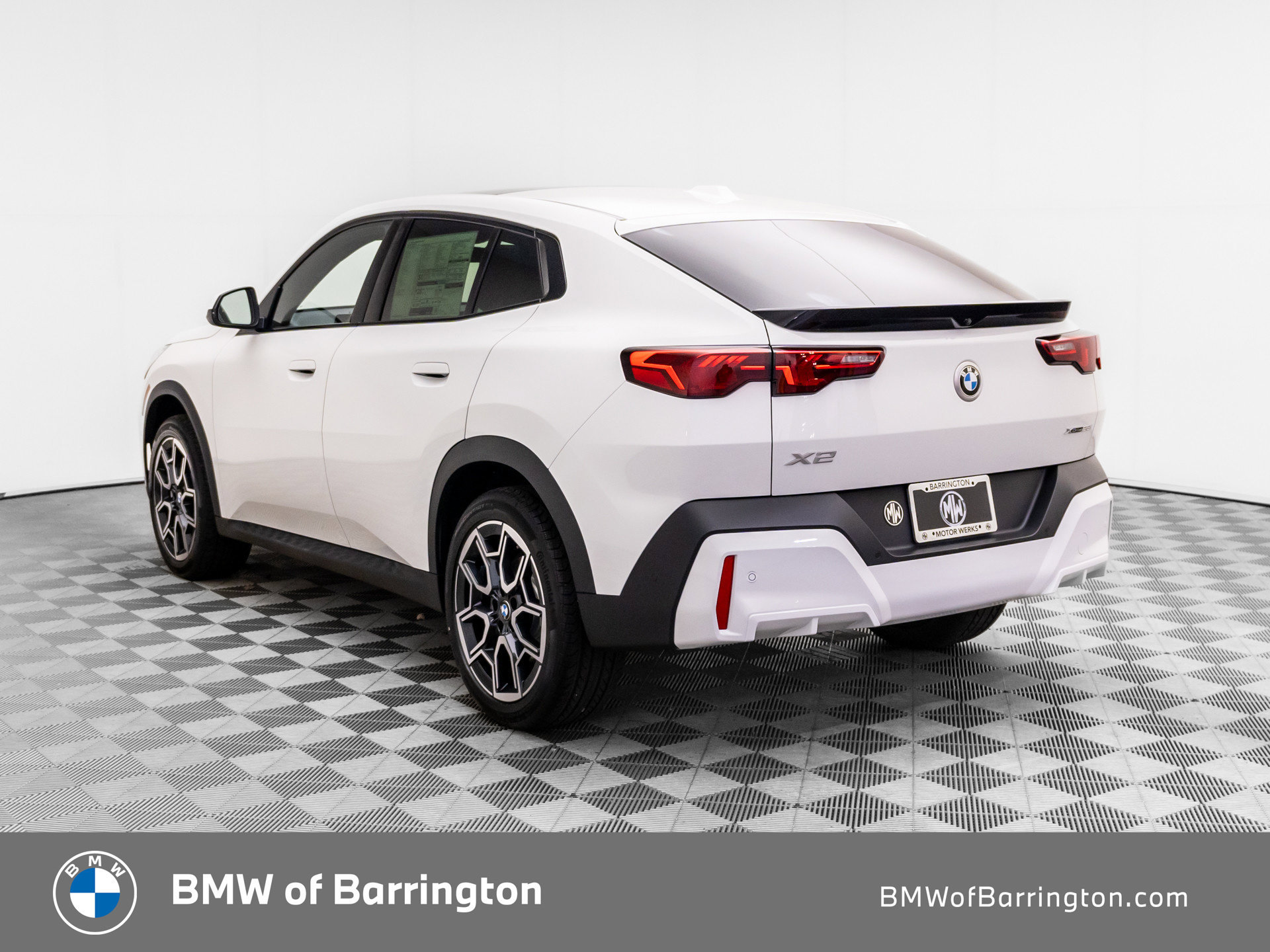 Used 2026 BMW X2 xDrive28i w/ Convenience Package AWD/4WD image 3