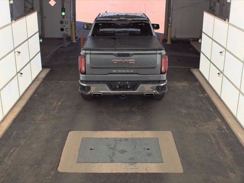 Used 2021 GMC Sierra 1500 SLT w/ SLT Premium Package image 10