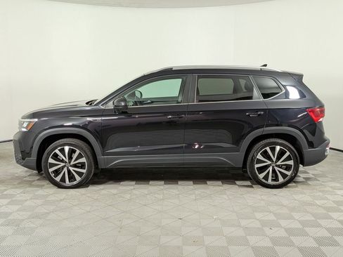 Used 2024 Volkswagen Taos SE FWD image 6