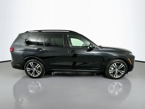 Certified 2024 BMW X7 xDrive40i w/ M Sport Package AWD/4WD image 4