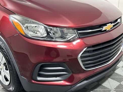 Used 2017 Chevrolet Trax LS FWD image 14