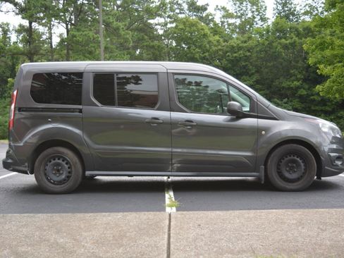 Used 2015 Ford Transit Connect XLT FWD image 4