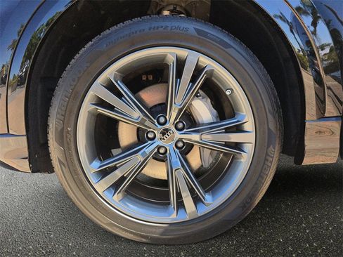 New 2026 Audi Q8 Premium image 33