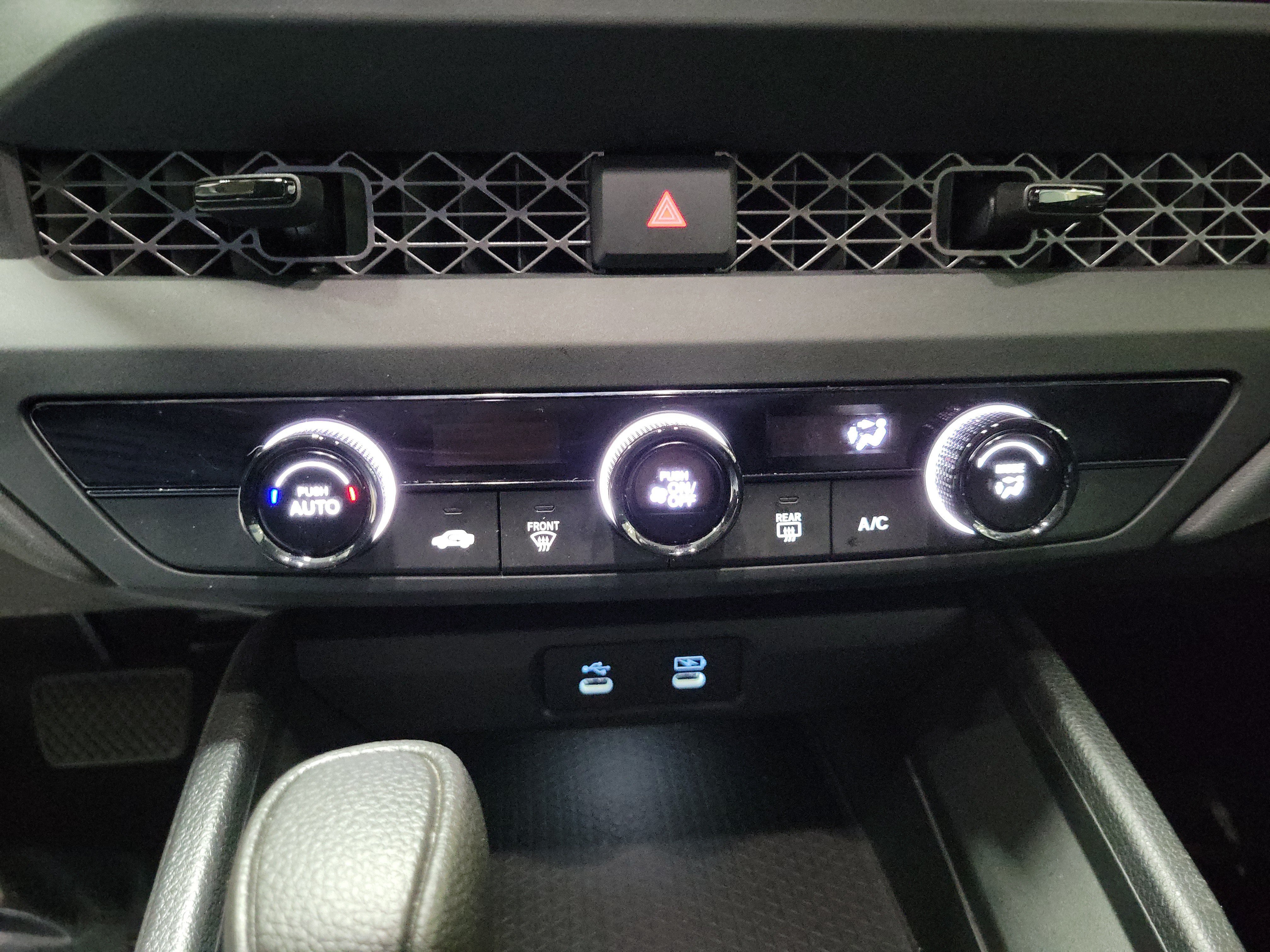 Certified 2025 Honda Accord LX image 30