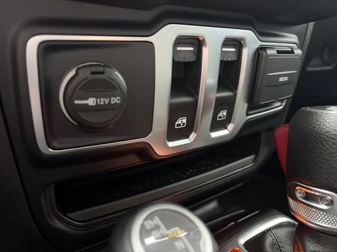 Used 2024 Jeep Wrangler Sport AWD/4WD image 26