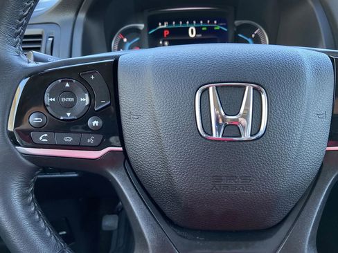 Used 2022 Honda Pilot Touring image 15