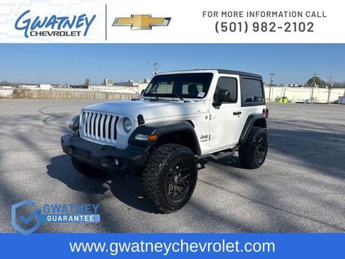 Used 2019 Jeep Wrangler Sport image 1