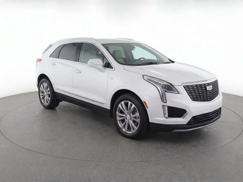 Certified 2023 Cadillac XT5 Premium Luxury FWD image 6
