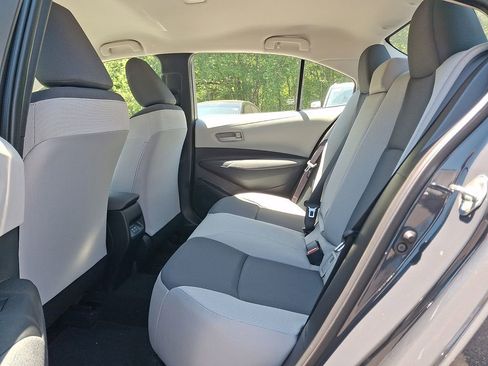Used 2024 Toyota Corolla LE w/ LE Convenience Package FWD image 11