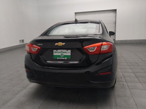 Used 2017 Chevrolet Cruze LS FWD image 7
