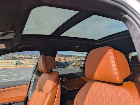 New 2026 BMW X7 M60i image 11