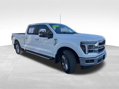 Used 2025 Ford F150 Lariat w/ Equipment Group 502A High AWD/4WD image 9