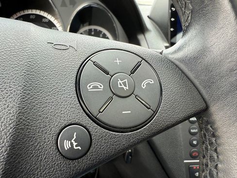 Used 2011 Mercedes-Benz C 300 SPORT 4MATIC image 39