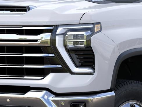 New 2026 Chevrolet Silverado 3500 LTZ w/ LTZ Plus Package AWD/4WD image 10