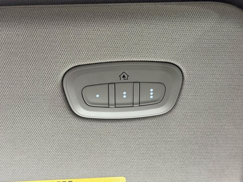 Used 2019 RAM 1500 Laramie AWD/4WD image 48