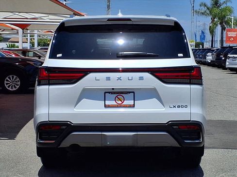 Used 2024 Lexus LX 600 4WD w/ Interior Upgrade Package image 5