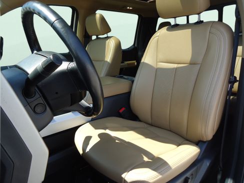 Used 2022 Ford F250 Lariat w/ Tremor Off-Road Package AWD/4WD image 29