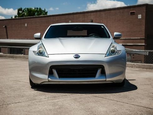 Used 2009 Nissan 370Z Touring w/ Sport Pkg image 13