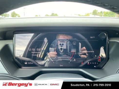 New 2026 GMC Acadia Elevation image 13