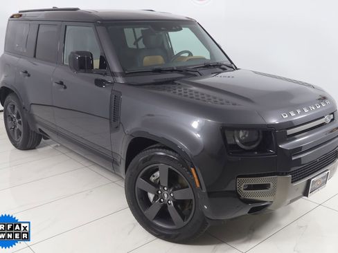 Used 2024 Land Rover Defender 110 X-Dynamic SE image 17