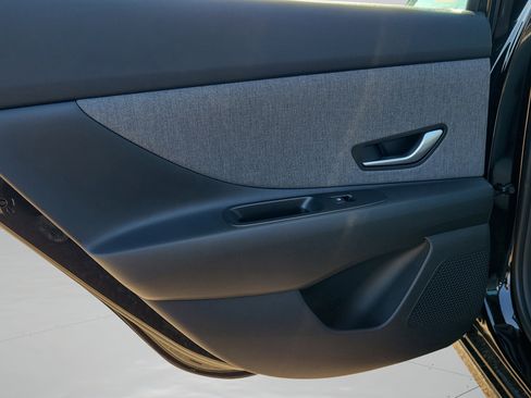 New 2026 Hyundai Elantra Limited FWD image 26
