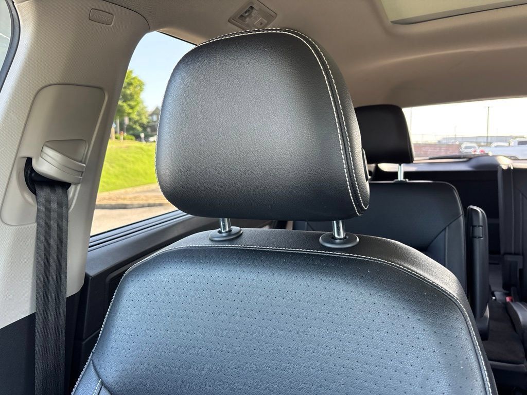 Certified 2022 Volkswagen Atlas SE FWD image 23